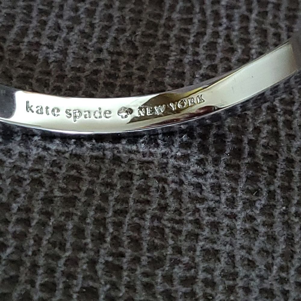 Kate Spade♠️ Silver🤍 "Do the Twist"🔀 Bangle Bracelet - NWT - Picture 6 of 15
